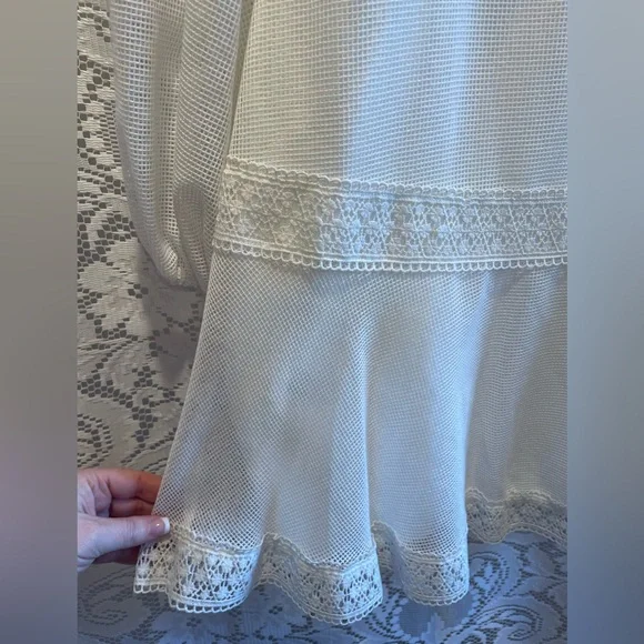 BCBG MAX AZRIA Minna Mesh Off White Mini Dress with Lace Trim Pristine NWT!!! - Picture 8 of 16